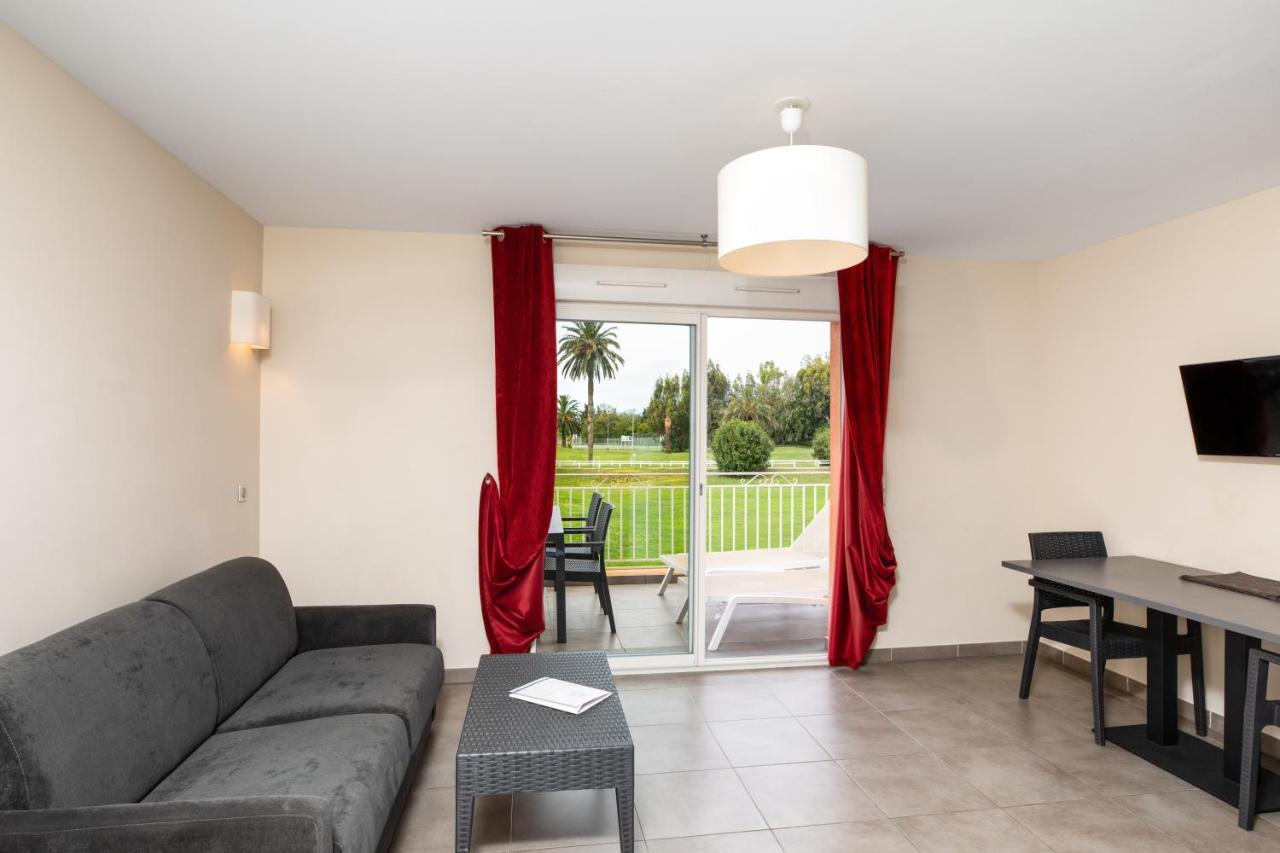 גרימו Sowell Residences Les Perles Du Golfe De Saint-Tropez מראה חיצוני תמונה