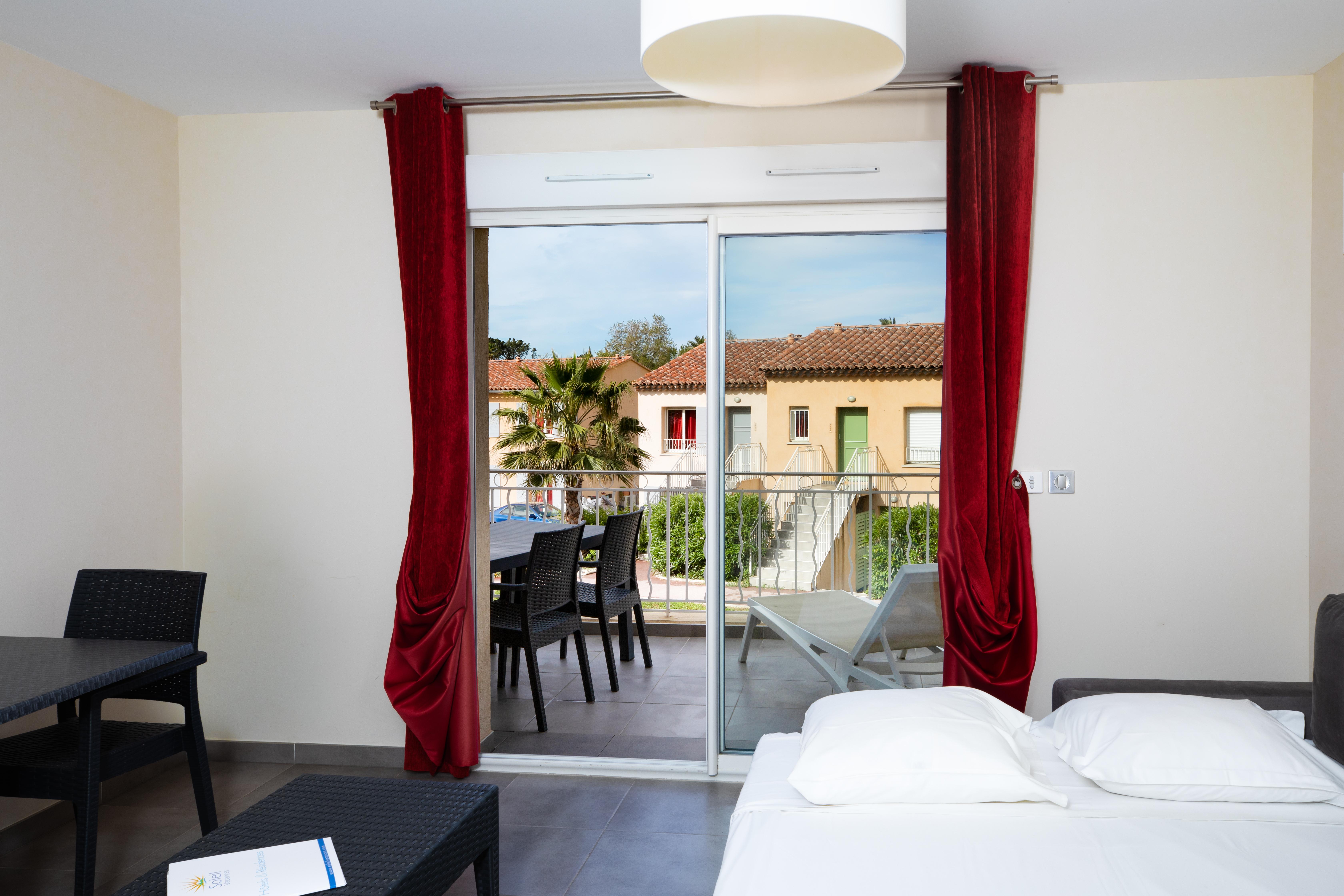 גרימו Sowell Residences Les Perles Du Golfe De Saint-Tropez מראה חיצוני תמונה