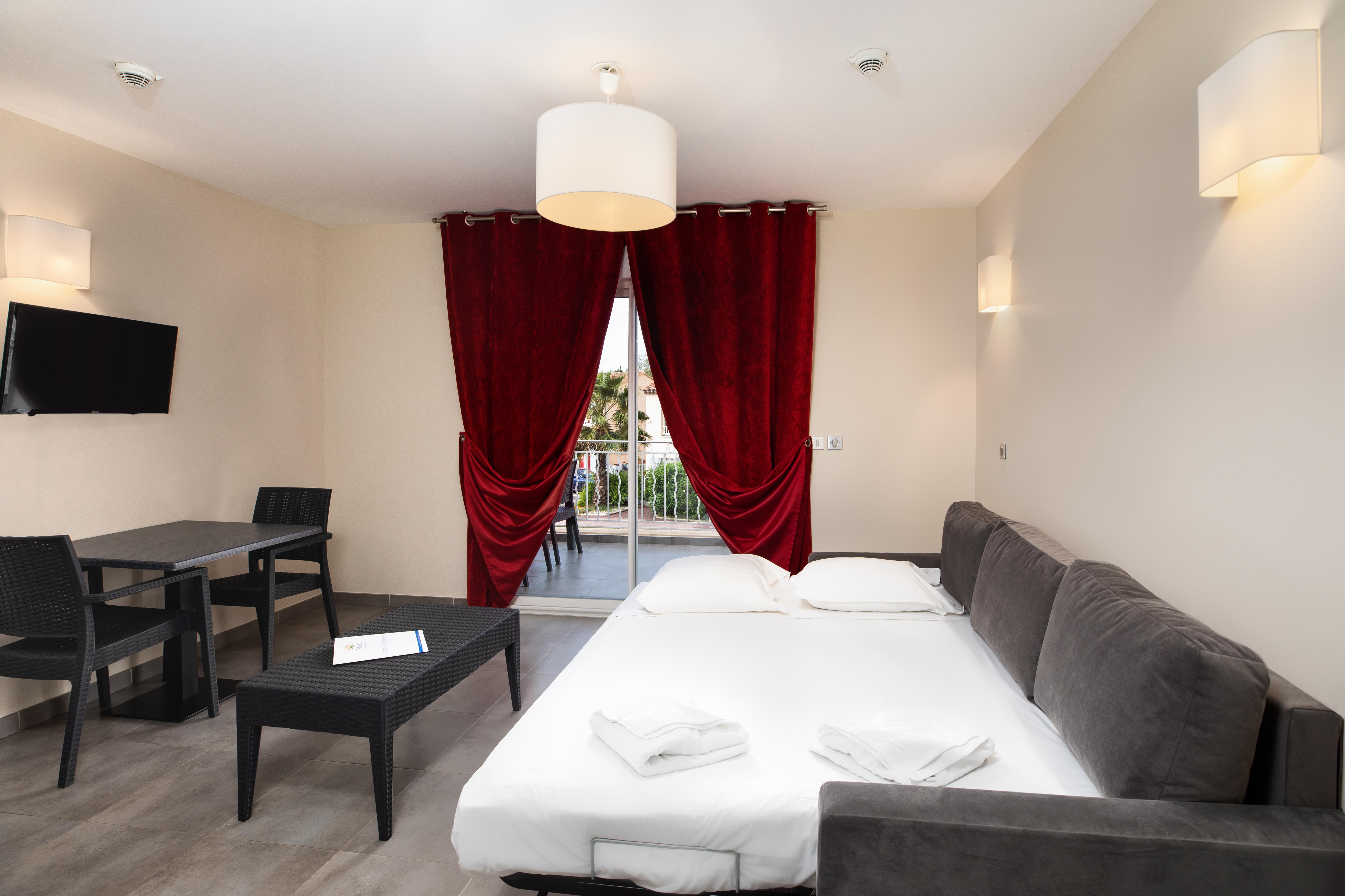גרימו Sowell Residences Les Perles Du Golfe De Saint-Tropez מראה חיצוני תמונה