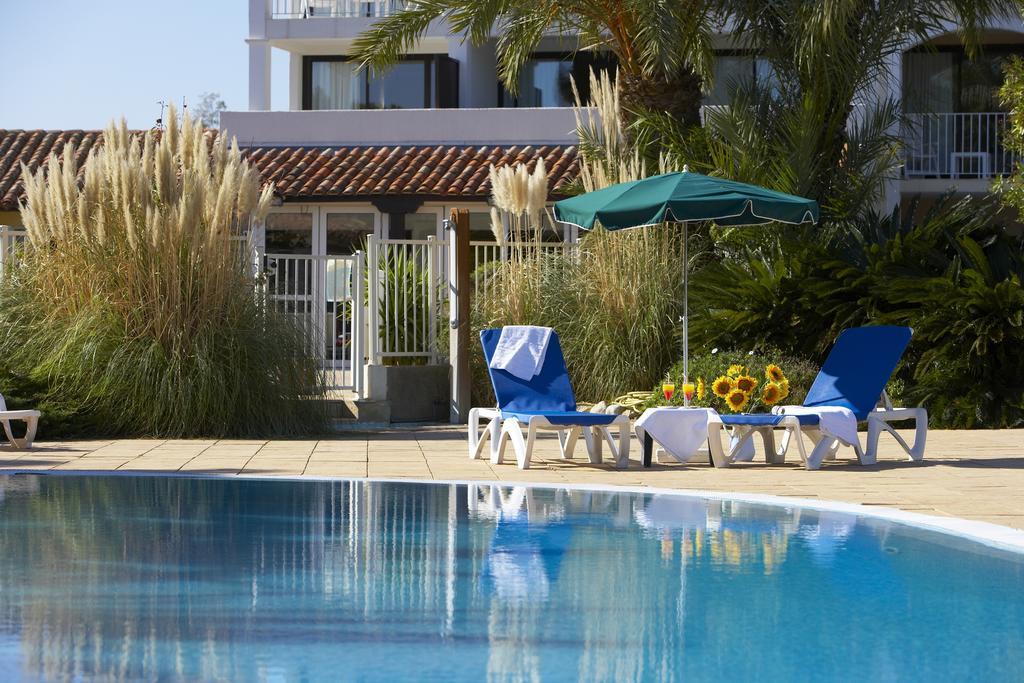 גרימו Sowell Residences Les Perles Du Golfe De Saint-Tropez מראה חיצוני תמונה